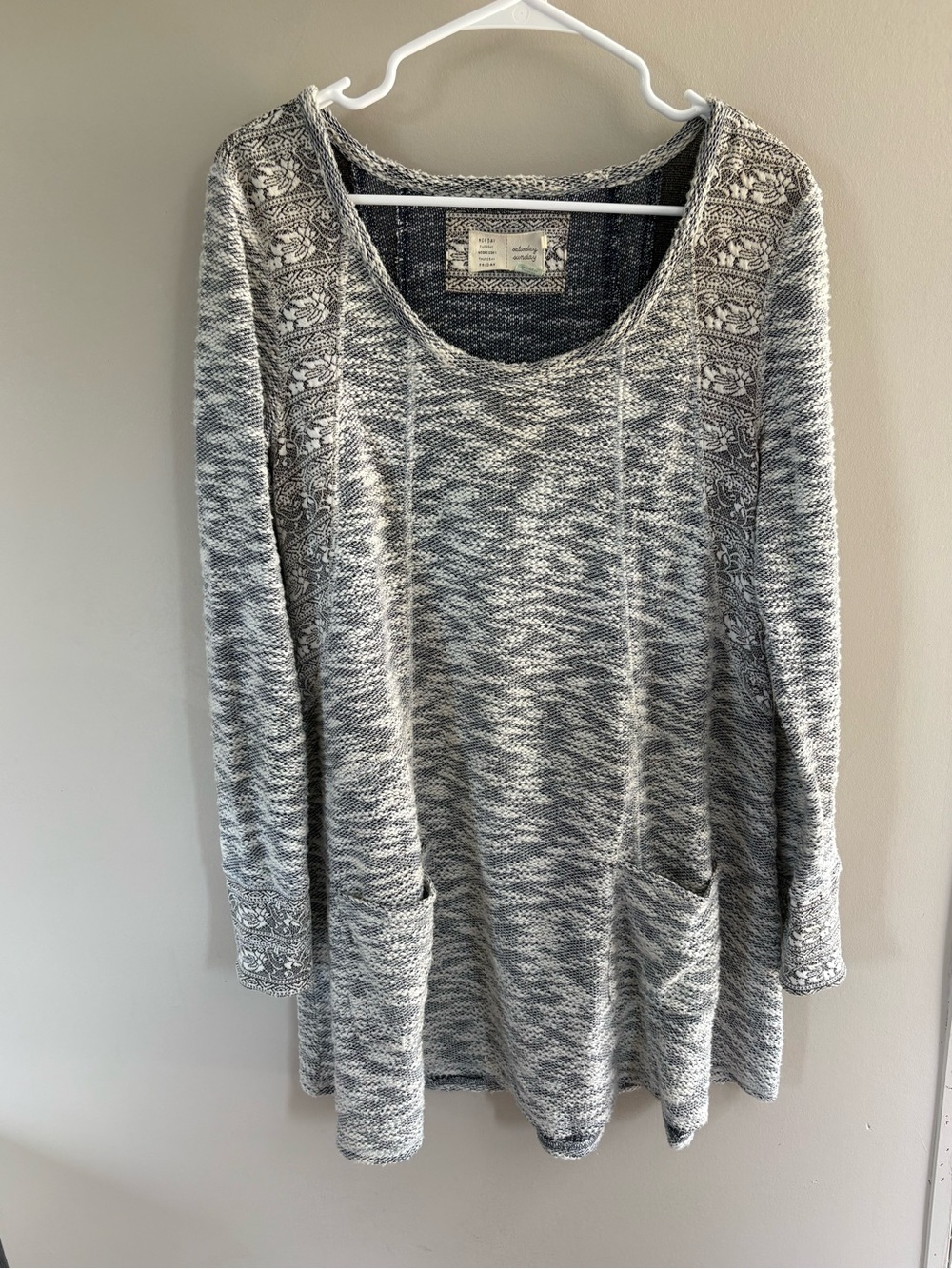 Anthropologie gray marled long sleeve knit tunic/ dress with patterned trim